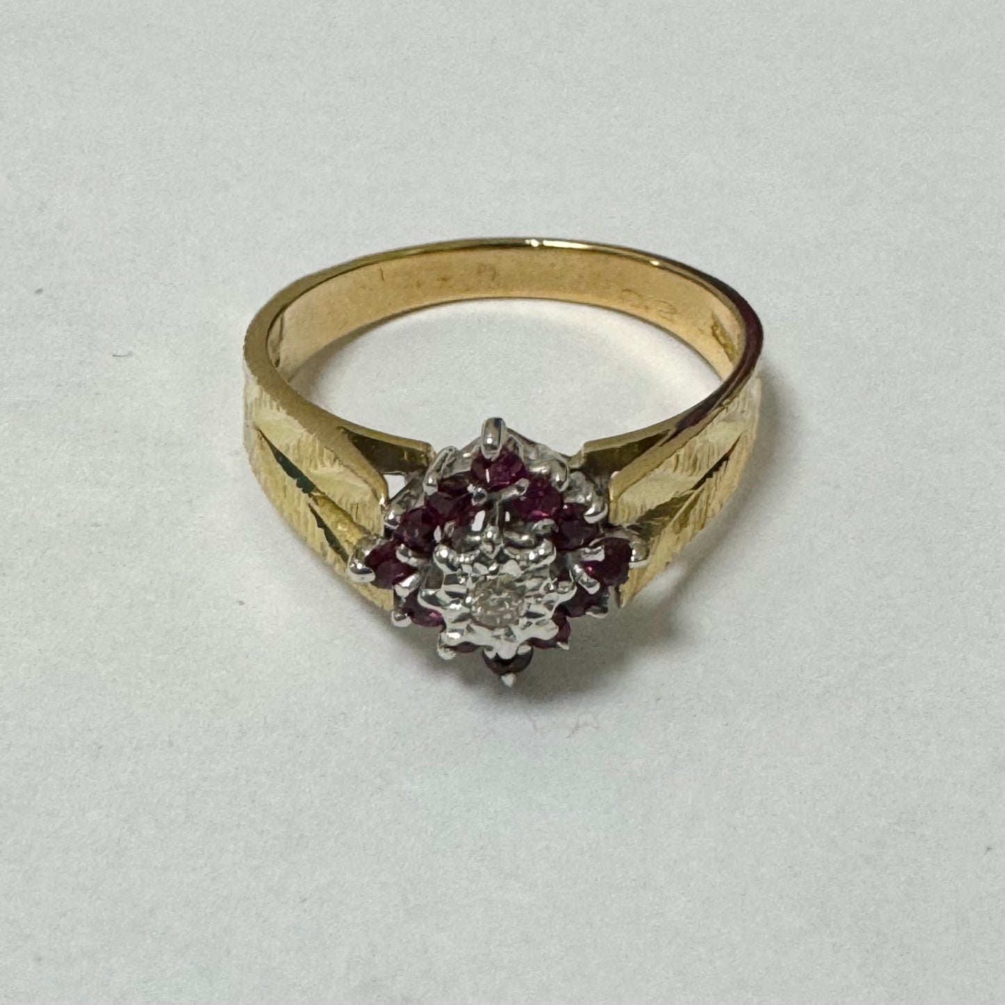 18ct Yellow Gold Ruby & Diamond Cluster Ring Pre Loved