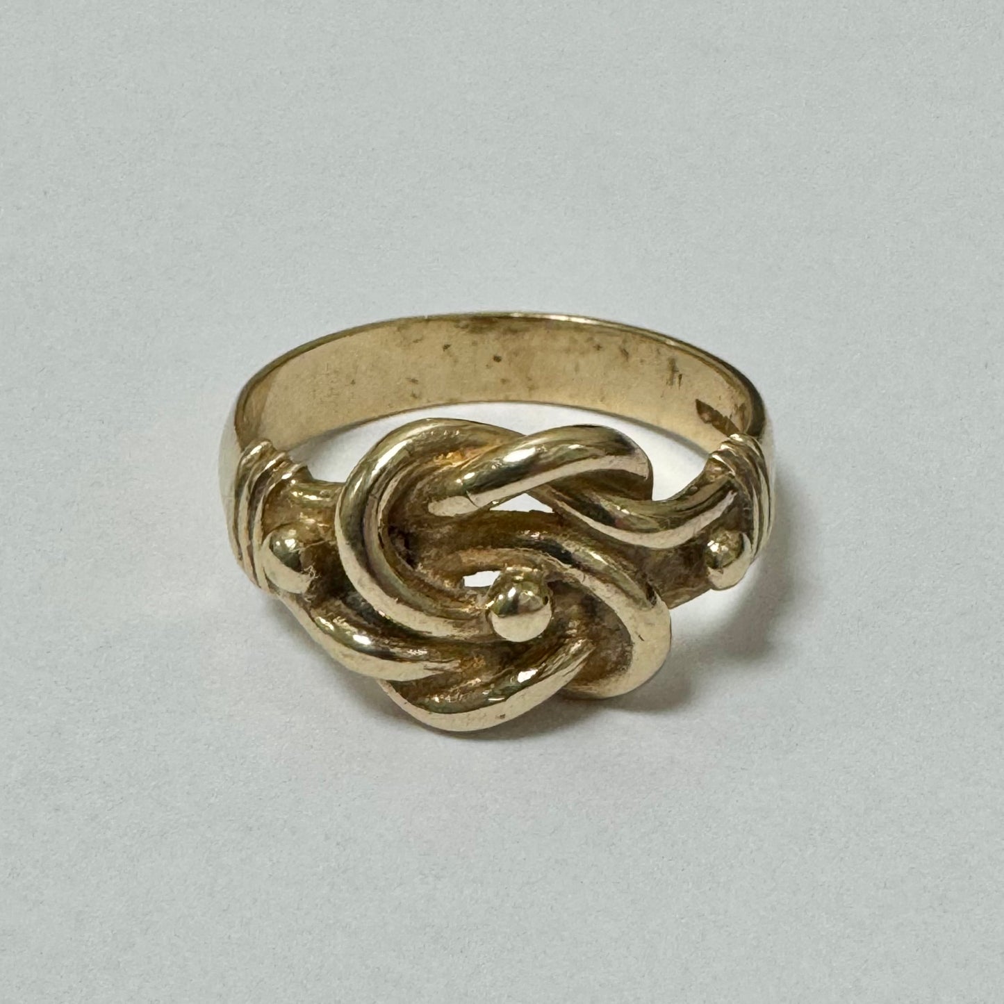 9ct Yellow Gold Knot Signet Ring - Pre-Loved Ref PLR34
