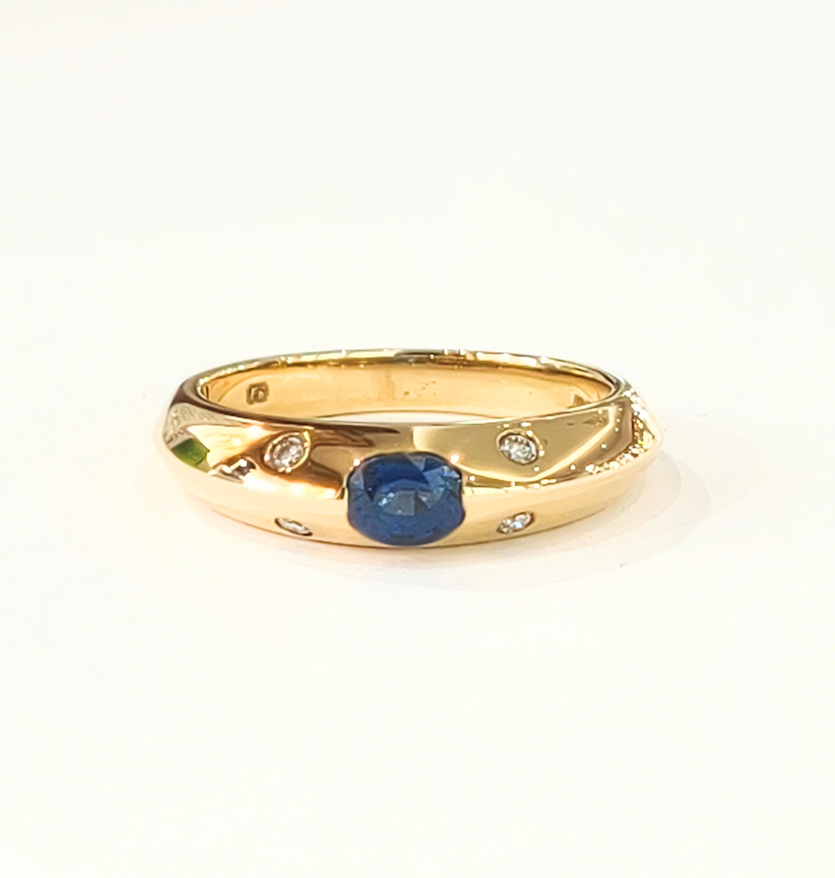 18ct Yellow Gold Sapphire & Diamond Dress Ring