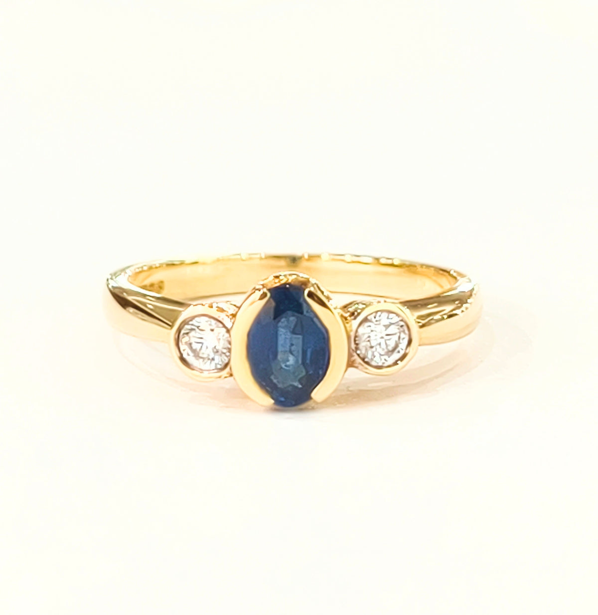 18ct Yellow Gold Sapphire & Diamond Dress Ring