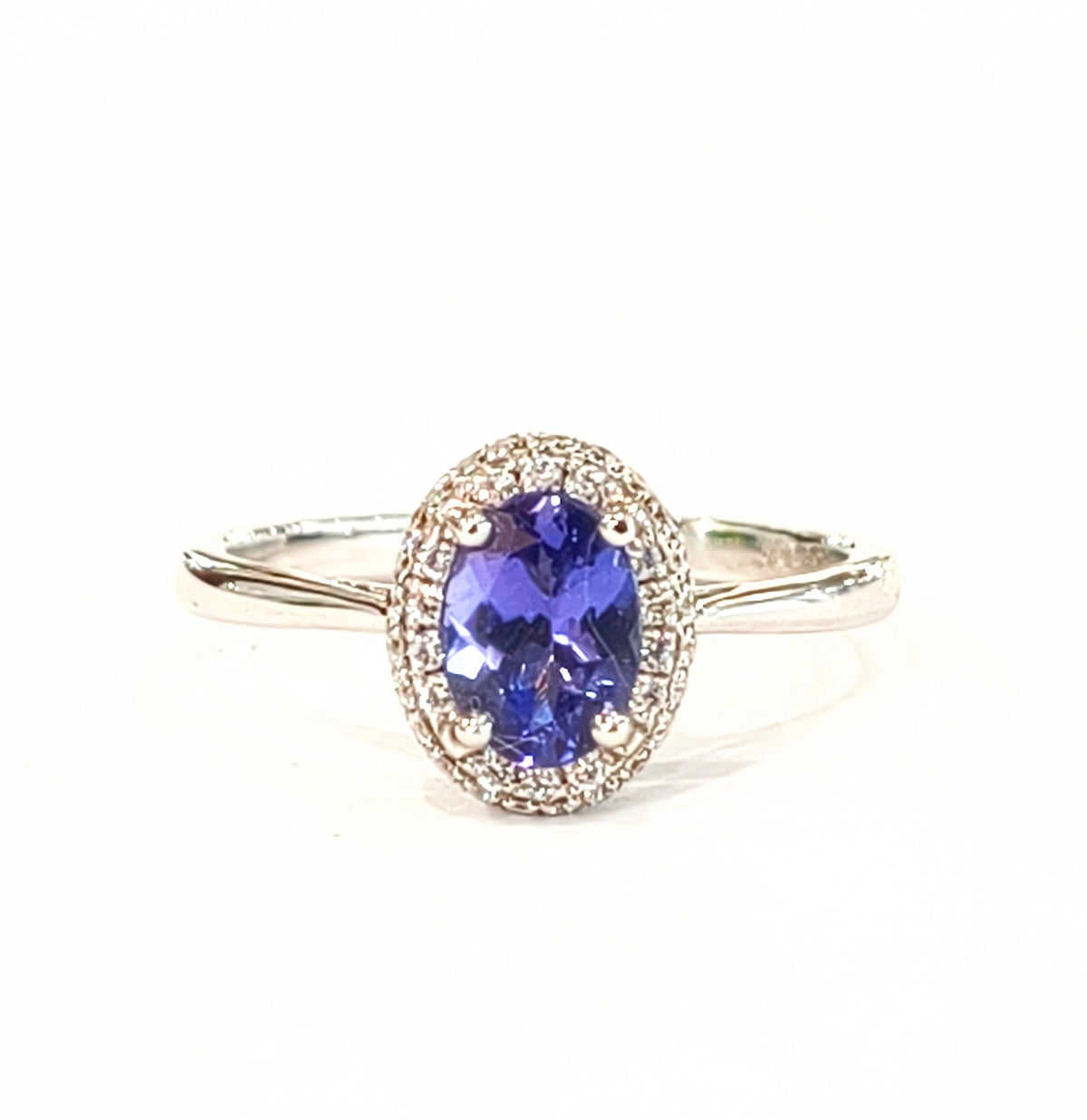 18ct White Gold Tanzanite & Diamond Cluster Ring