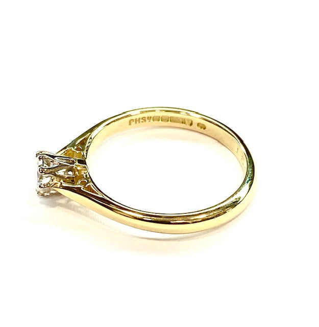 18ct Yellow Gold Diamond Solitaire Ring Pre Loved