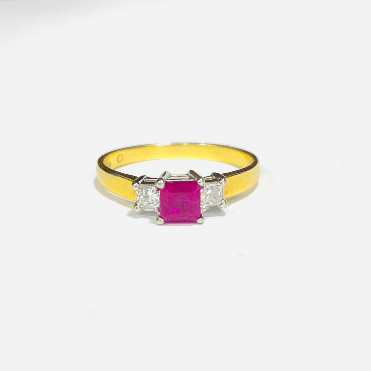 18ct Yellow Gold Ruby & Diamond Dress Ring