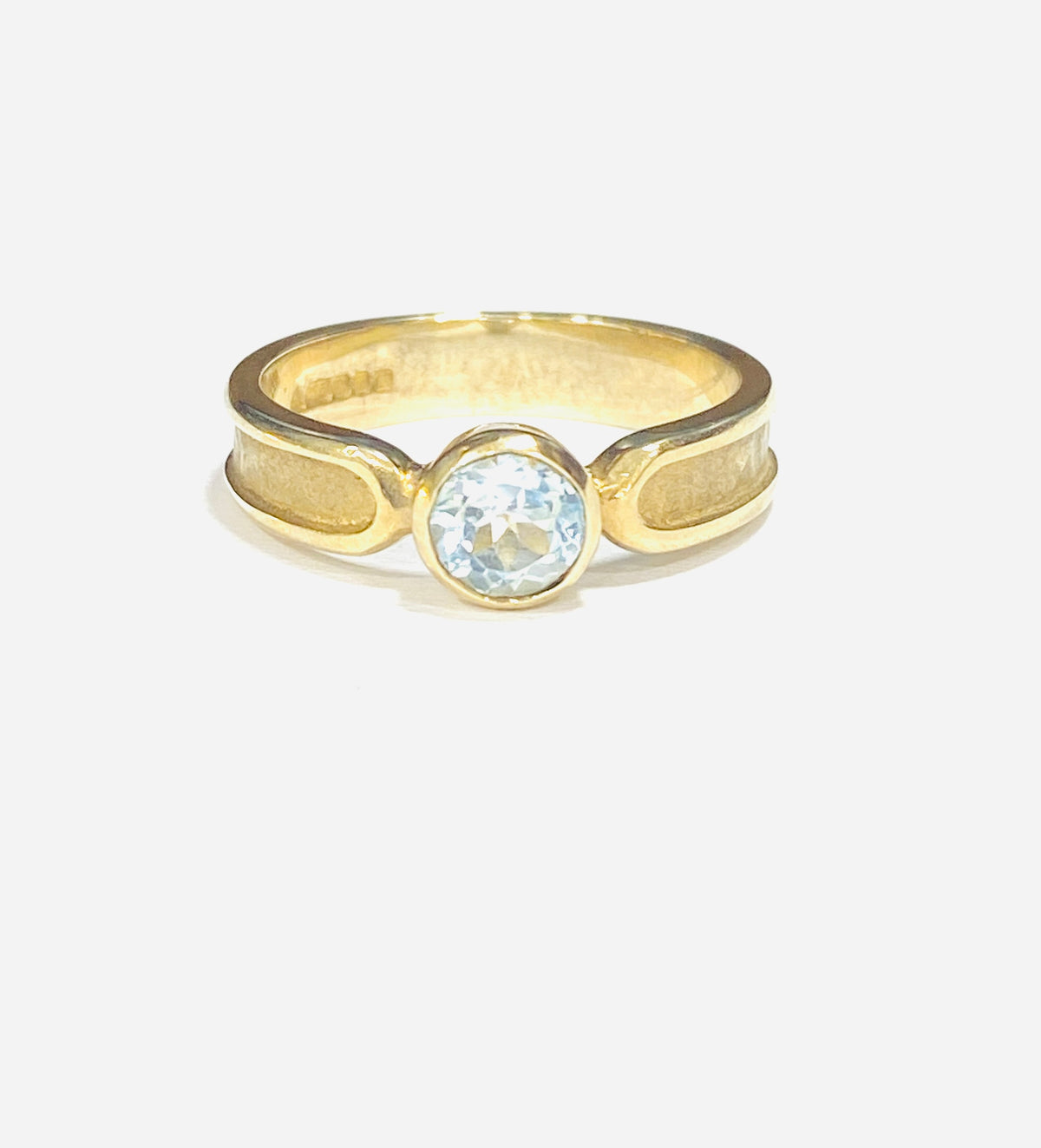 9ct Yellow Gold Blue Topaz Dress Ring