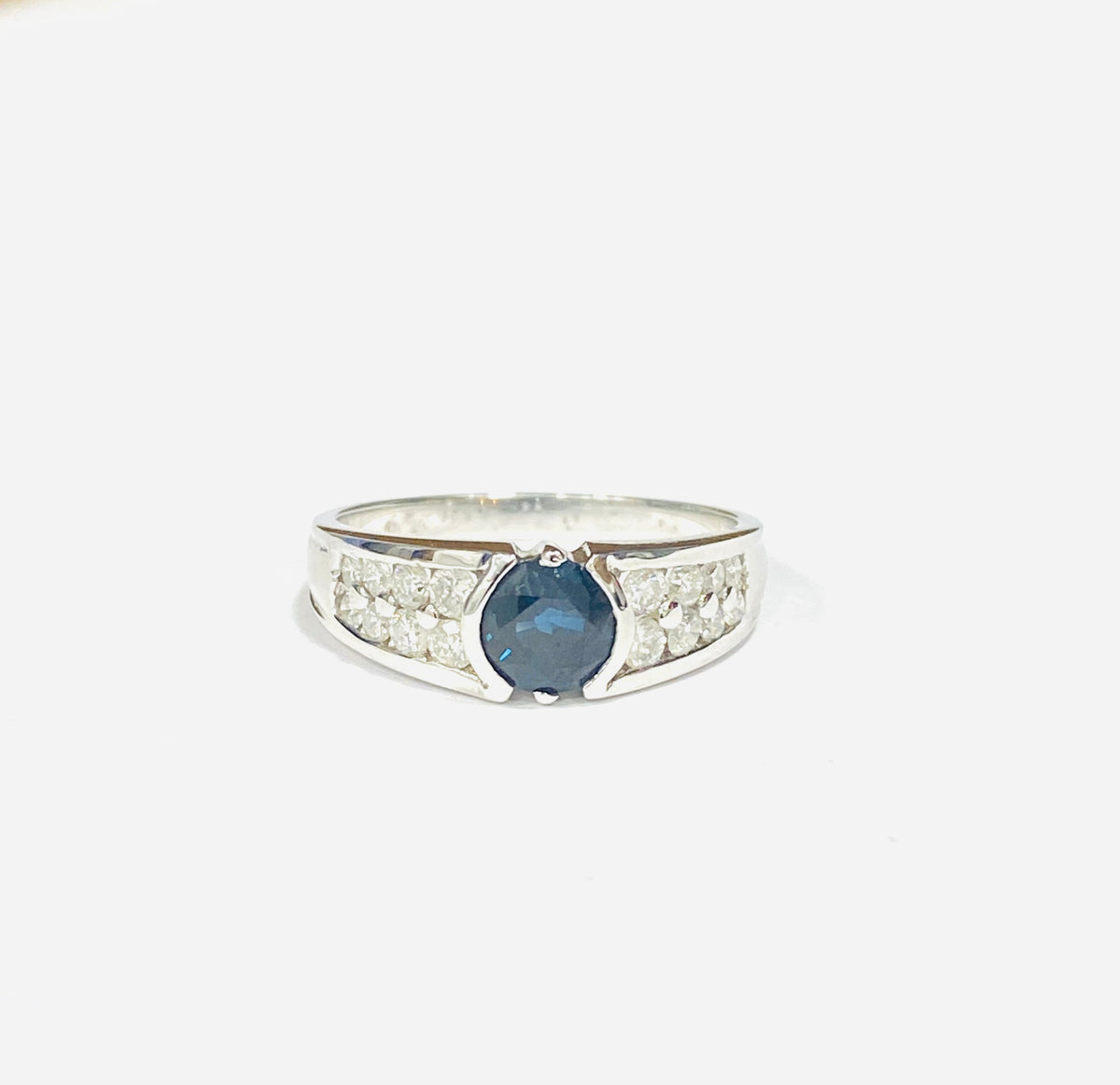 18ct White Gold Sapphire & Diamond Dress Ring