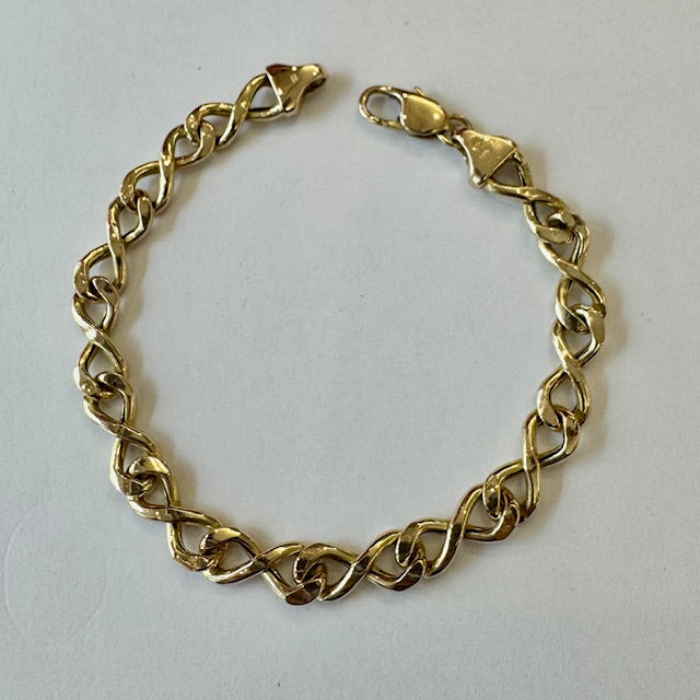 PLB16 Preloved 9ct Y/G Figure of eight link bracelet 5.8grms 7.5Inches