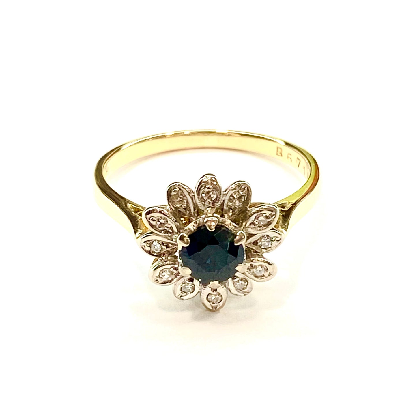 18ct Yellow Gold Sapphire and Diamond Cluster Ring Pre Loved
