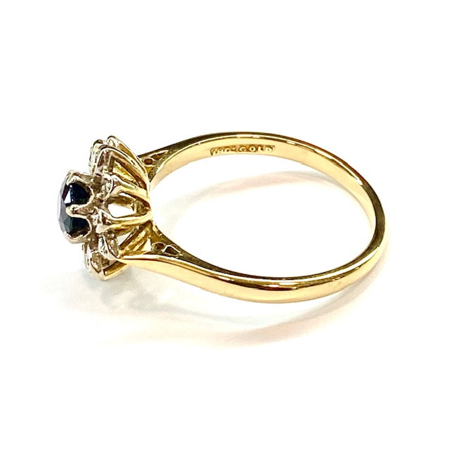 18ct Yellow Gold Sapphire and Diamond Cluster Ring Pre Loved