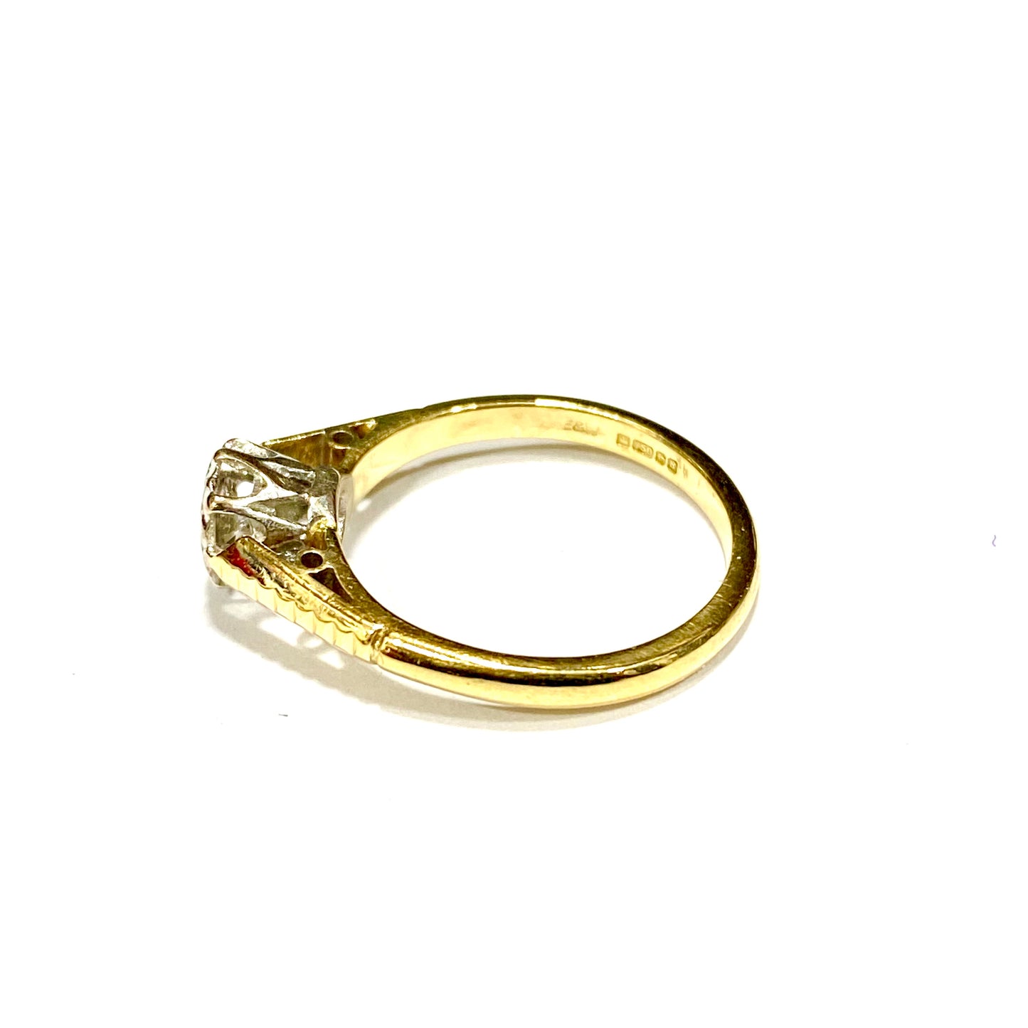18ct Yellow Gold Diamond Solitaire Pre-loved Ring