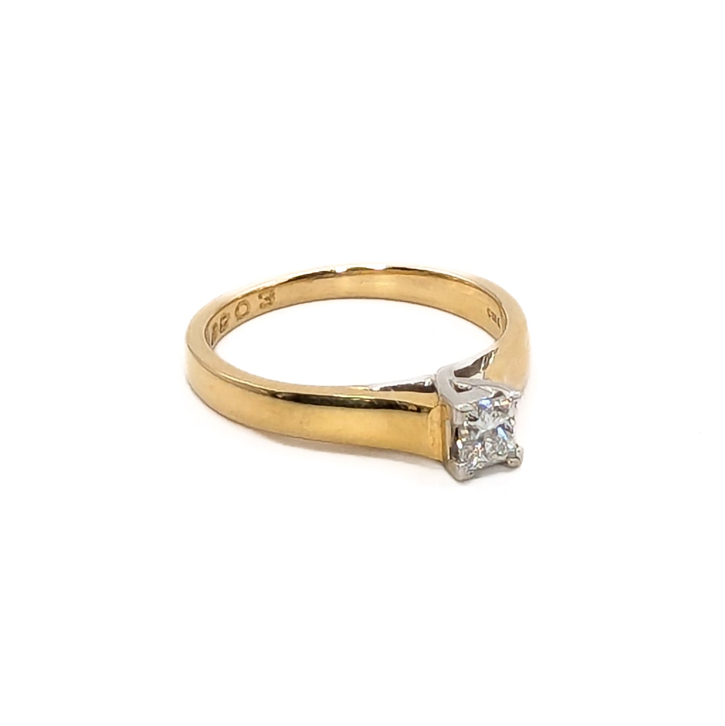 18ct Yellow Gold Diamond Solitaire Ring