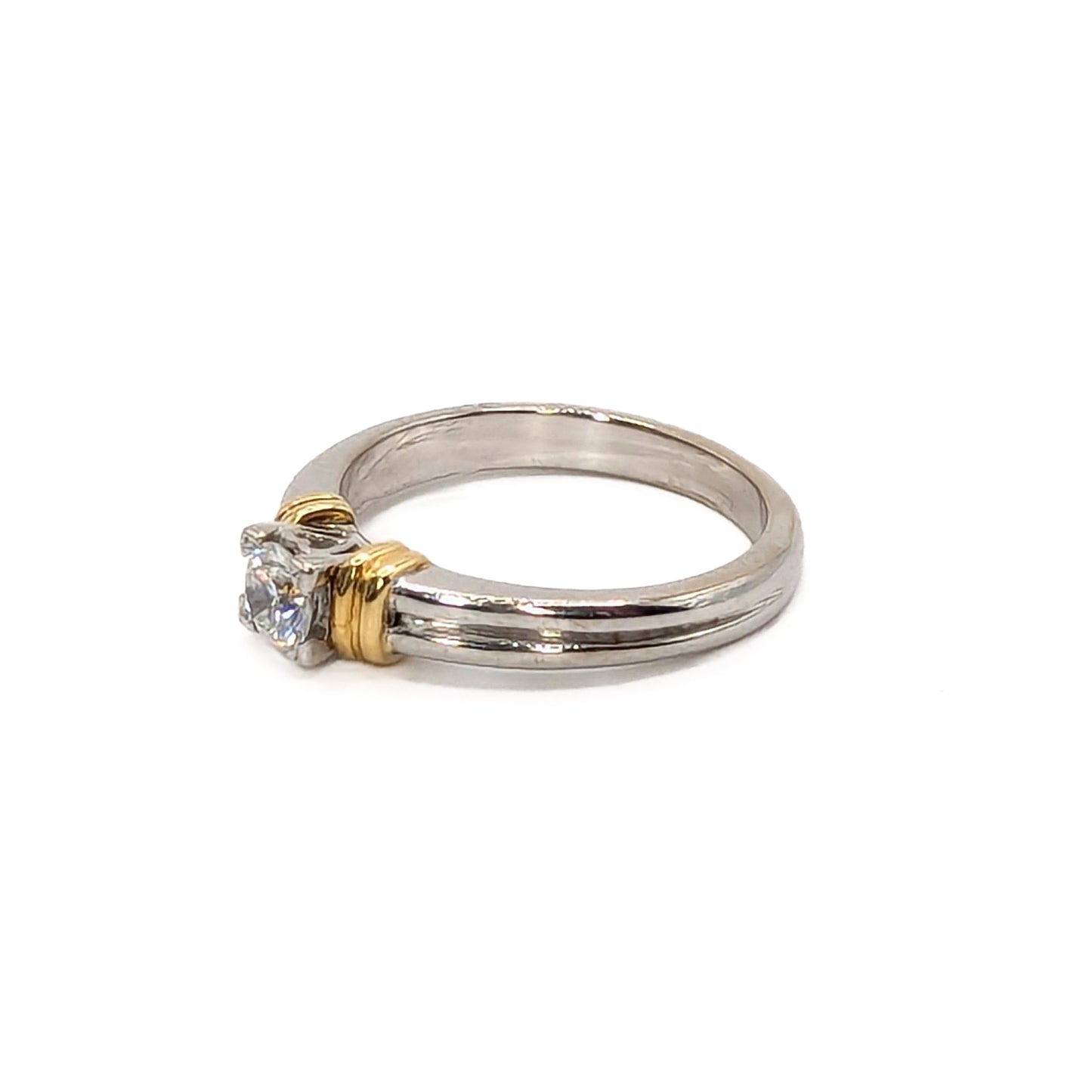 18ct White Gold with Yellow Gold Diamond Ring