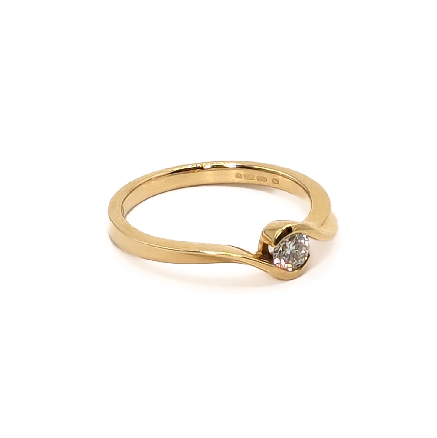 18ct Yellow Gold Diamond Solitaire Ring