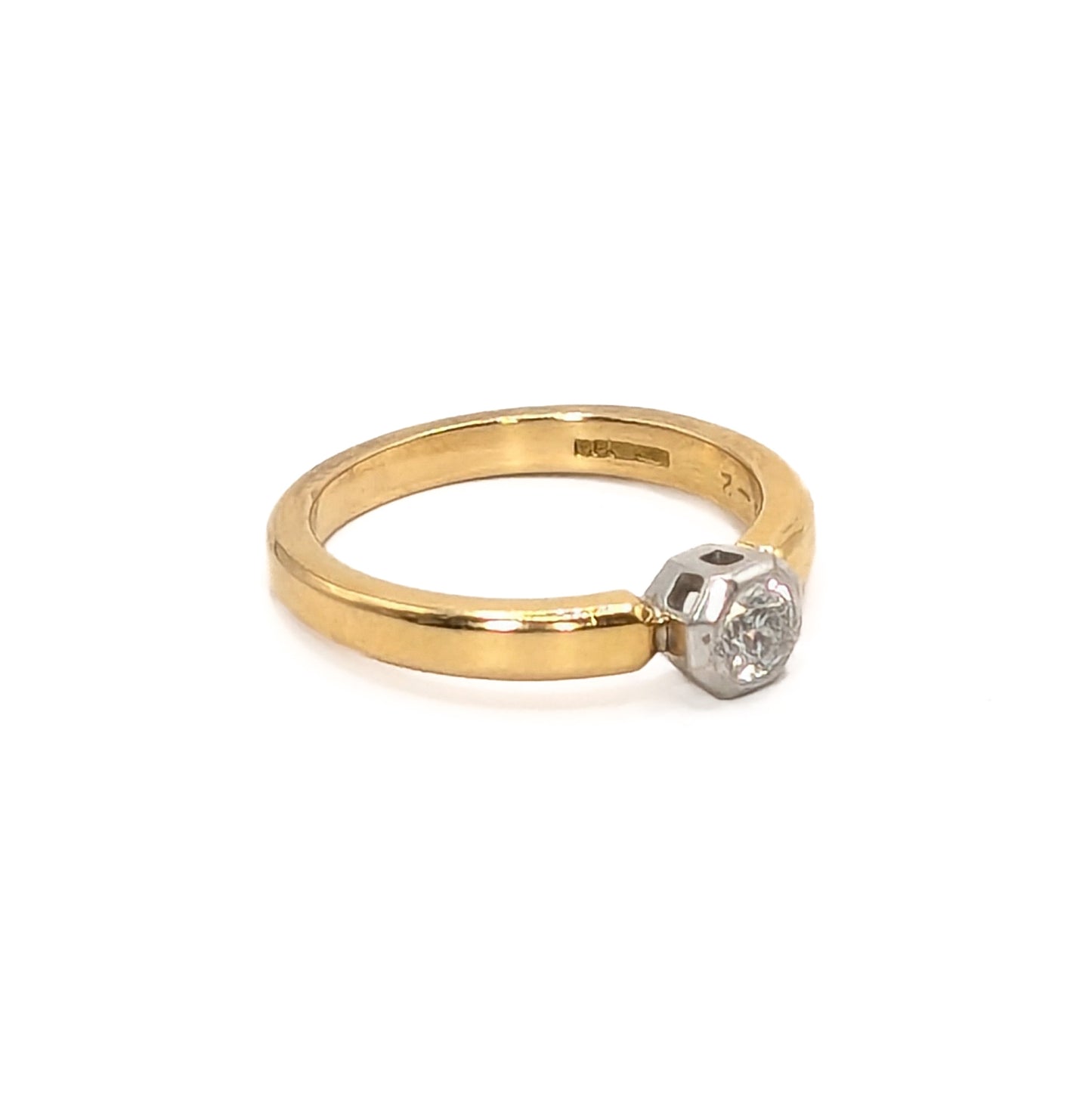 18ct Yellow Gold Diamond Solitaire Ring
