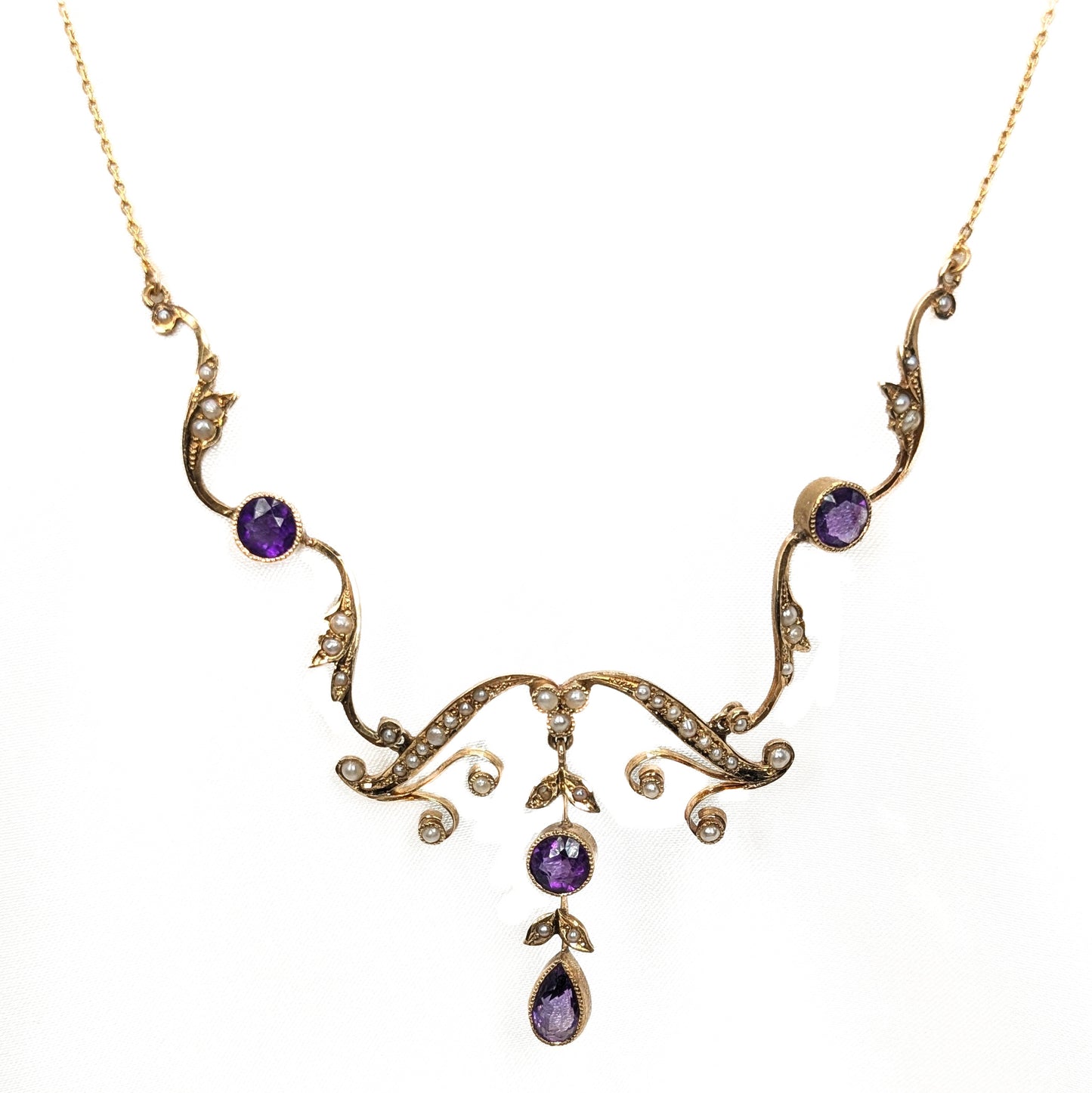 14ct Yellow Gold Amethyst and Seed Pearl Set Vintage Look Pendant And Chain Pre Loved