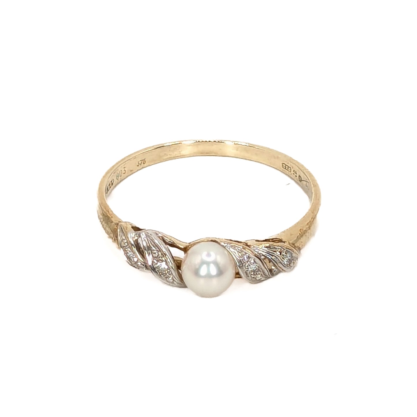 9ct Yellow Gold Pearl and Diamonds Dress Ring Pre Loved