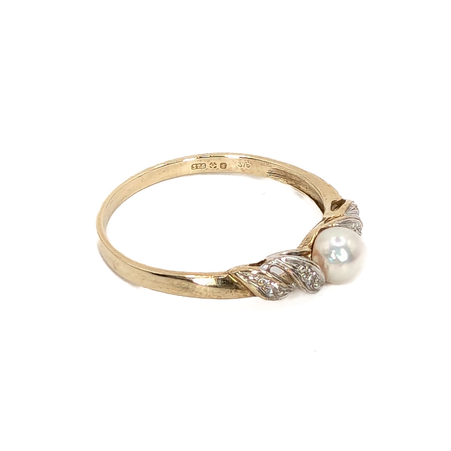9ct Yellow Gold Pearl and Diamonds Dress Ring Pre Loved