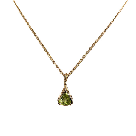 9ct Yellow Gold Peridot Set Pendant With Chain Pre-Loved