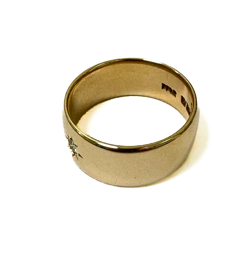 9ct Yellow Gold Diamond Set Wedding Ring Pre-Loved Ref PLR29