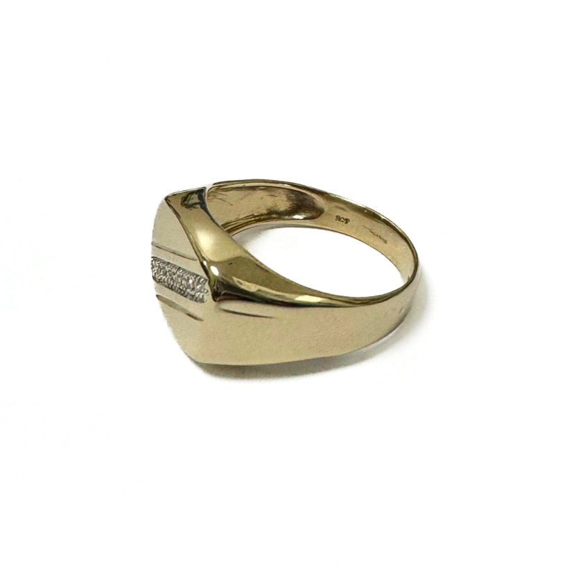 9ct Yellow Gold Diamond set Signet ring - Pre-Loved
