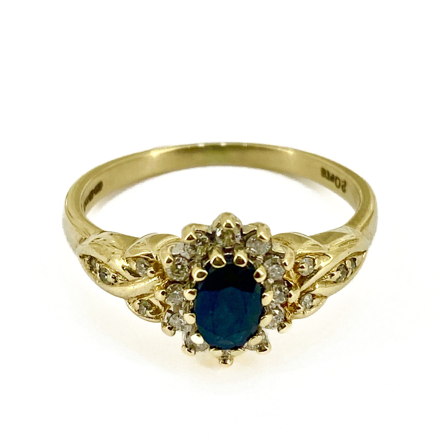 PLR202 Preloved 9ct Y/G Sapphire/Diamond Cluster ring Size Q 3.1grms