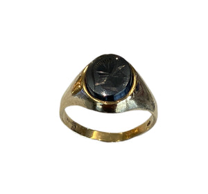 9ct Yellow Gold Black Carved Stone Signet Ring - Pre-Loved
