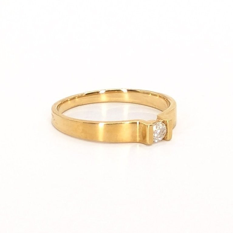 18ct Yellow Gold Solitaire Diamond Ring