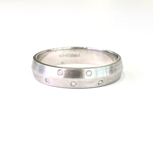 9ct White Gold 5 Diamond 5mm Wedding Ring Size Y