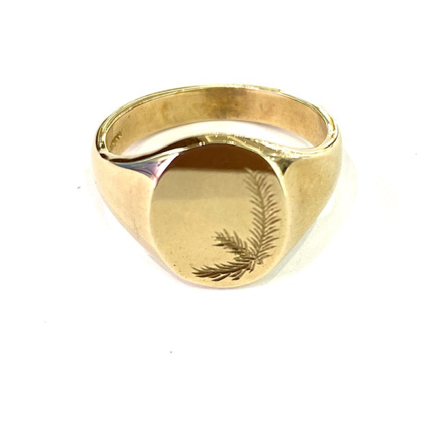 9ct Yellow Gold Oval Engraved Signet Ring Size V.5
