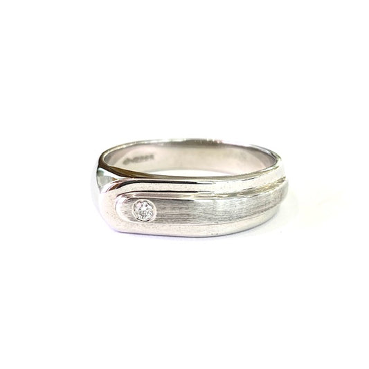 9ct White Gold Diamond Signet Ring Size V