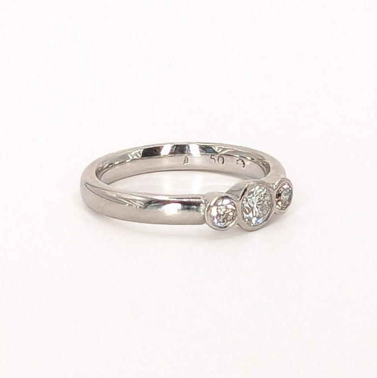 18ct White Gold 3 Diamond Trilogy Ring