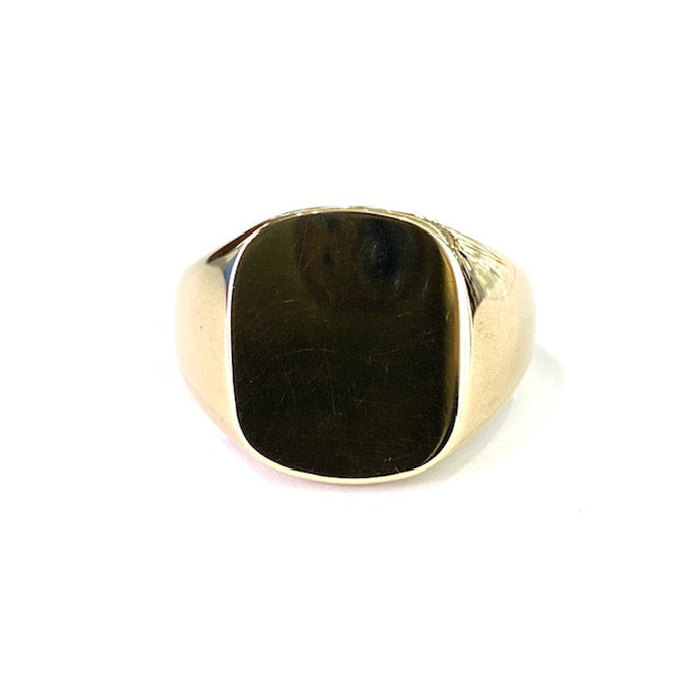 9ct Yellow Gold Large Cushion Signet Ring Size W