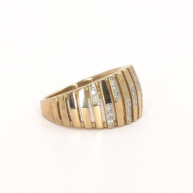 9ct Yellow Gold Diamond Dress Ring