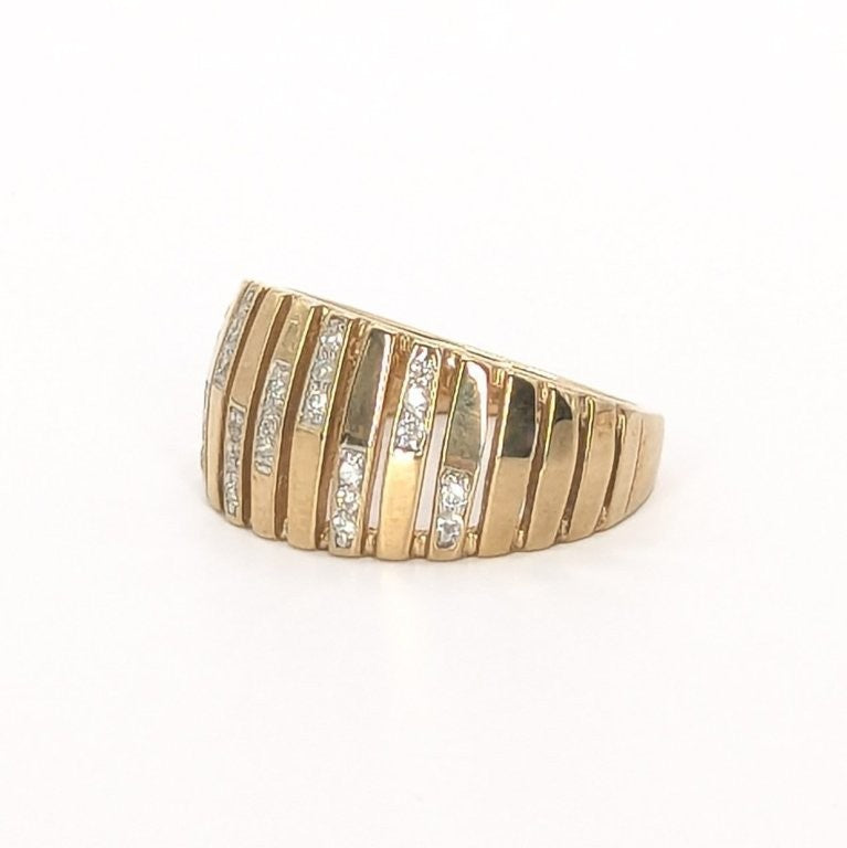 9ct Yellow Gold Diamond Dress Ring