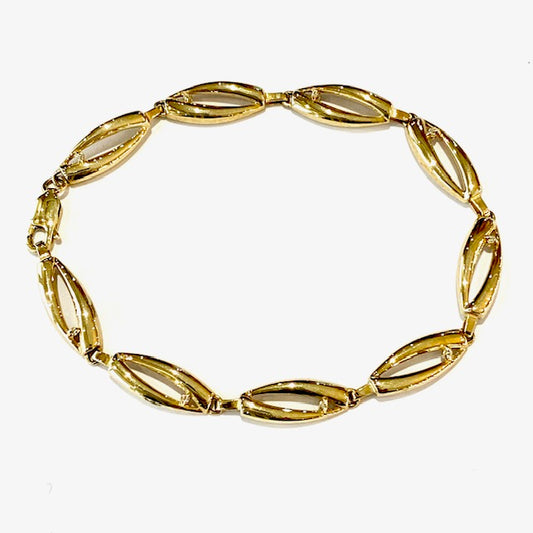 9ct Yellow Gold Touch Diamond Tusk Cast Bracelet