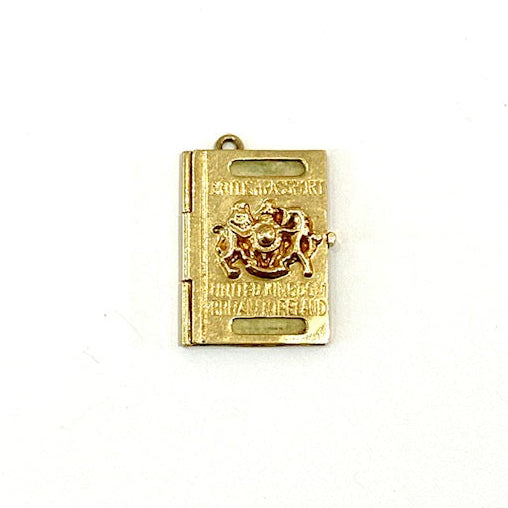 9ct Yellow Gold Passport Charm Pre-Loved