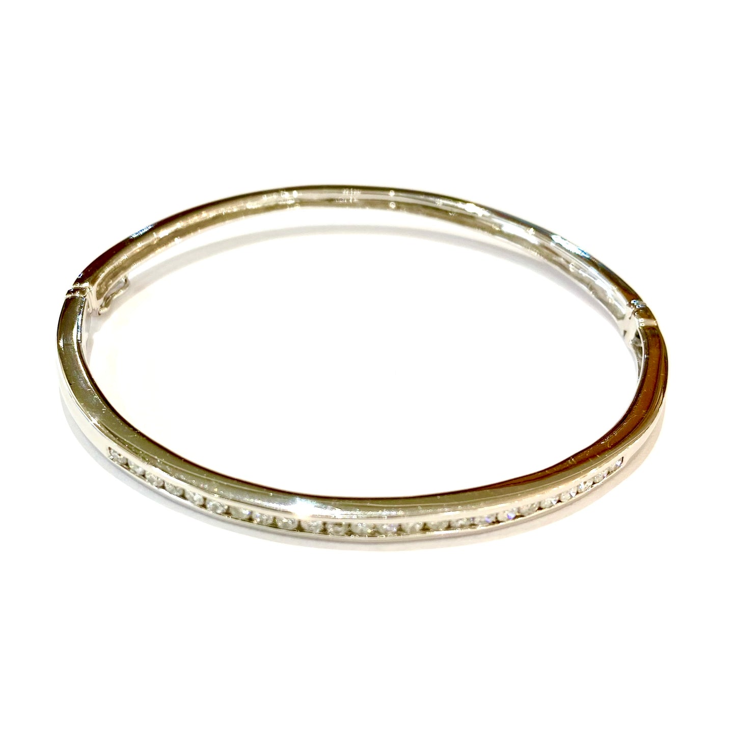 18ct W/Gold Diamonds Channel Set Hinge Bangle