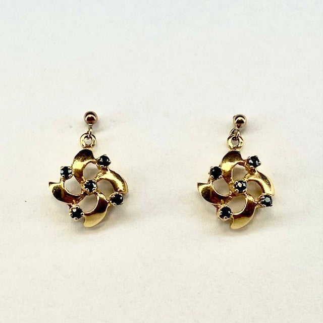 18ct Yellow Gold Flower Stud Earrings Set with Dark Sapphires