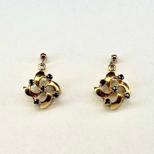 18ct Yellow Gold Flower Stud Earrings Set with Dark Sapphires