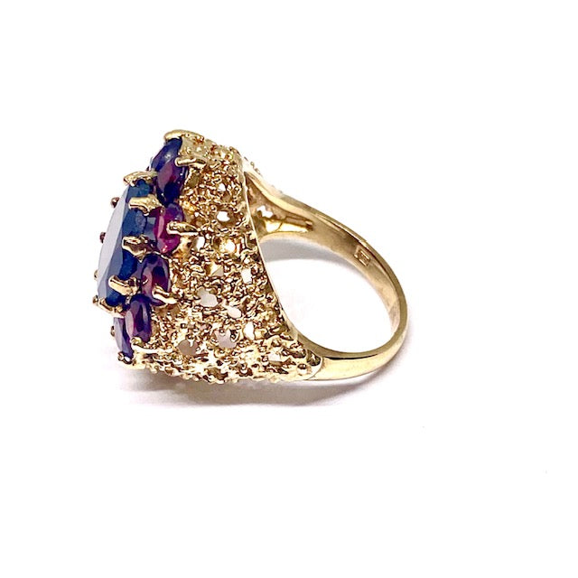 9ct Yellow gold Garnet set Cluster Ring Pre-loved