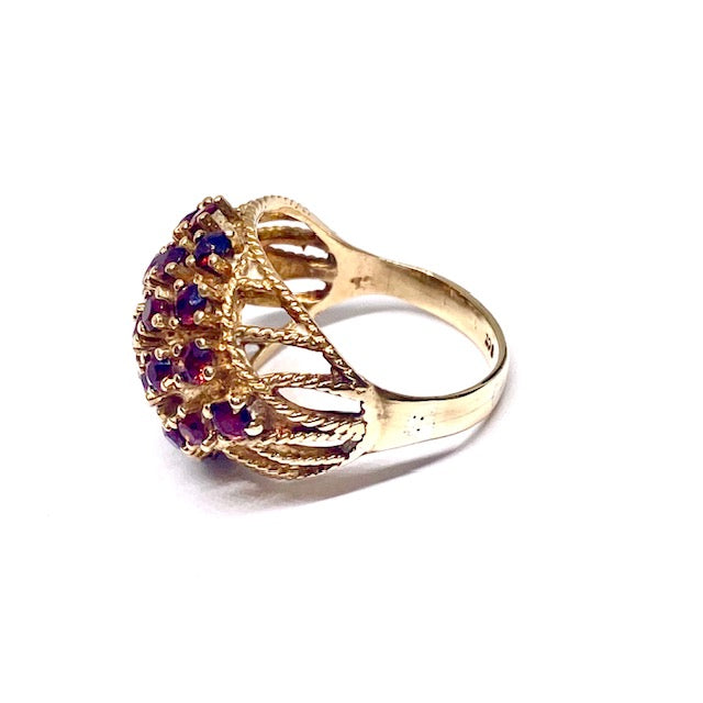 9ct Yellow Gold Garnet set Ring Pre-loved