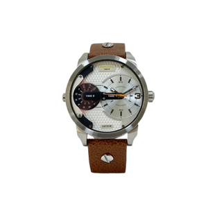 Diesel Men's Mini Daddy Analogue Quartz Watch with Leather Strap DZ7309