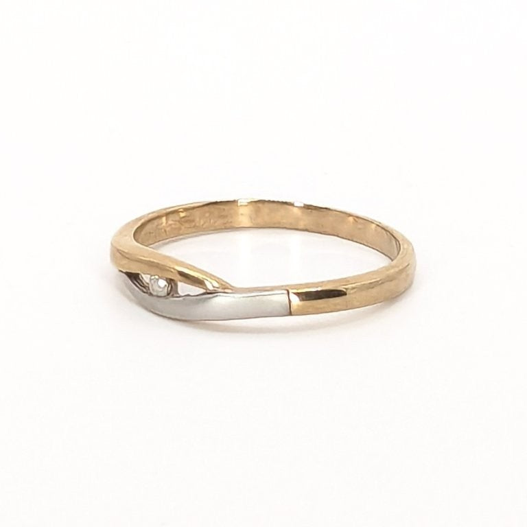 9ct Yellow Gold Diamond Twist Ring