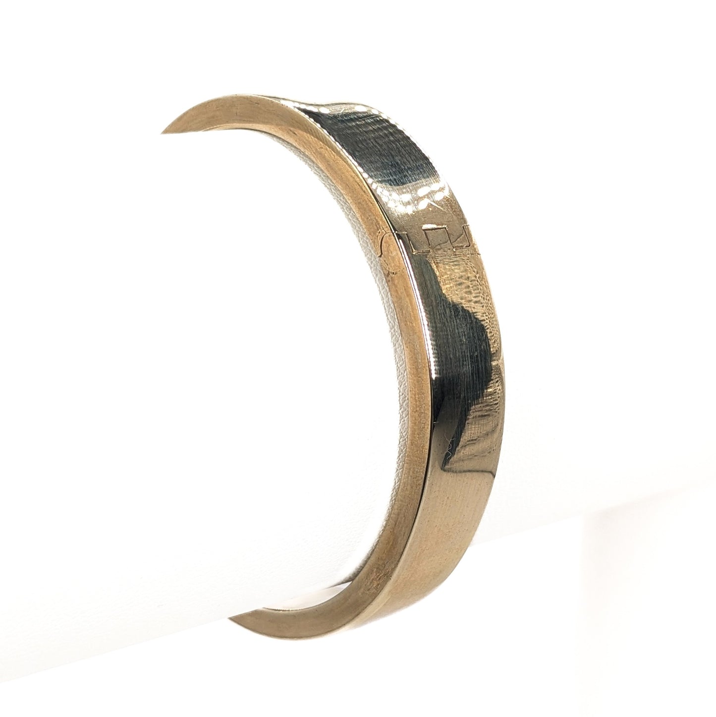 9ct Yellow Gold, 10mm, Classic Hinged Bangle