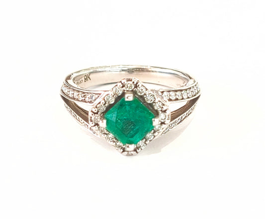 9ct White Gold Emerald and Diamond Dress ring