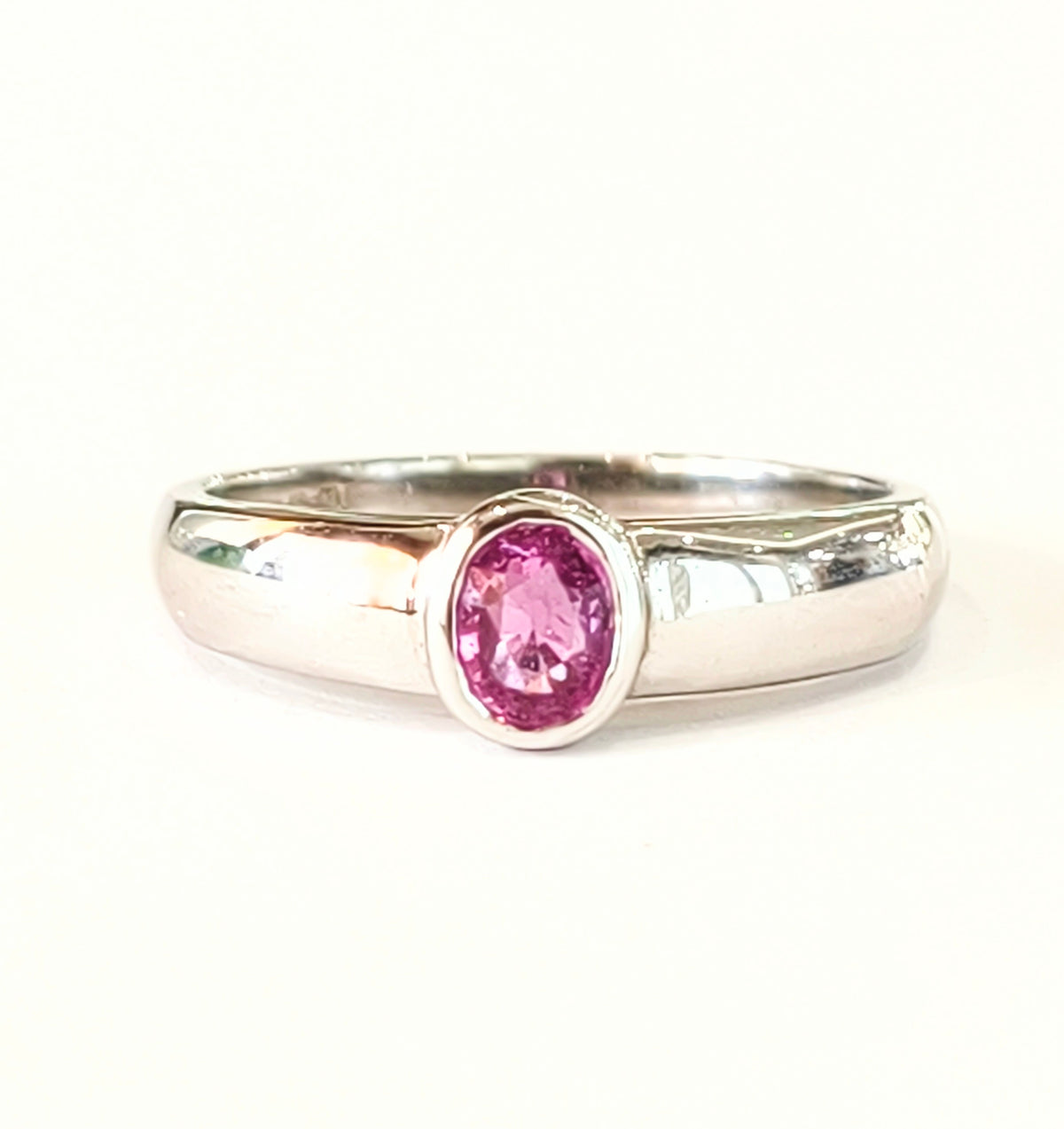 9ct White Gold Pink Sapphire Dress Ring