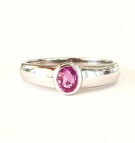 9ct White Gold Pink Sapphire Dress Ring