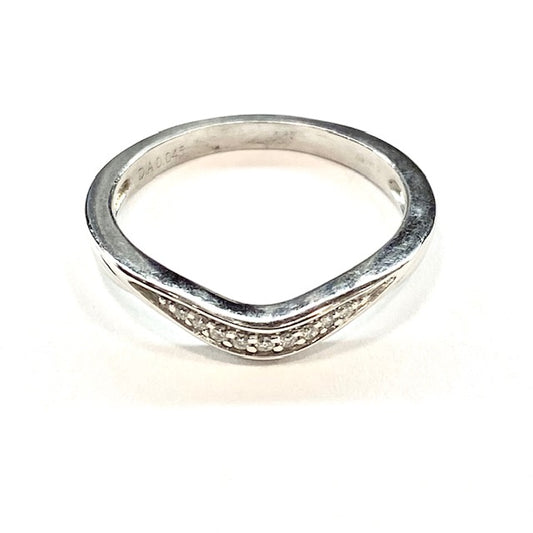 9ct White Gold Diamond set Shaped Ring  Pre Loved
