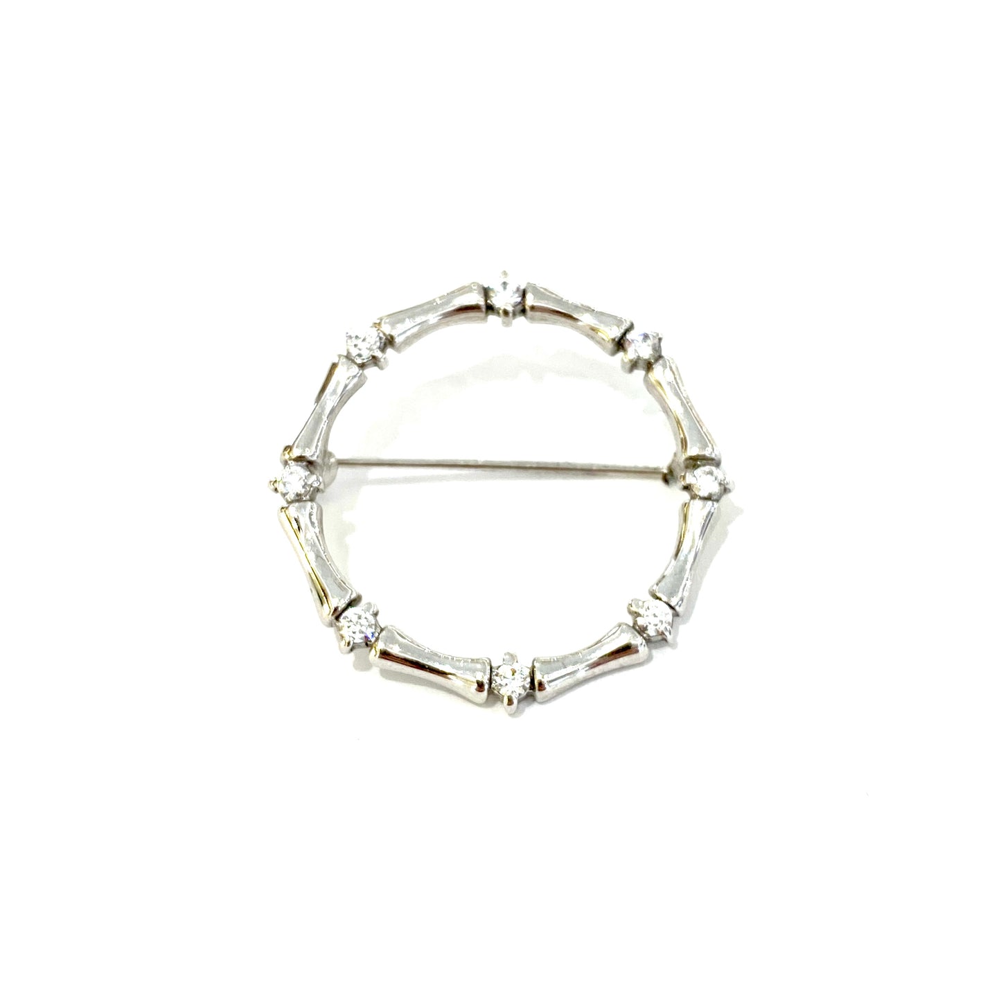 9ct White Gold Cz Set Bamboo Circle Brooch