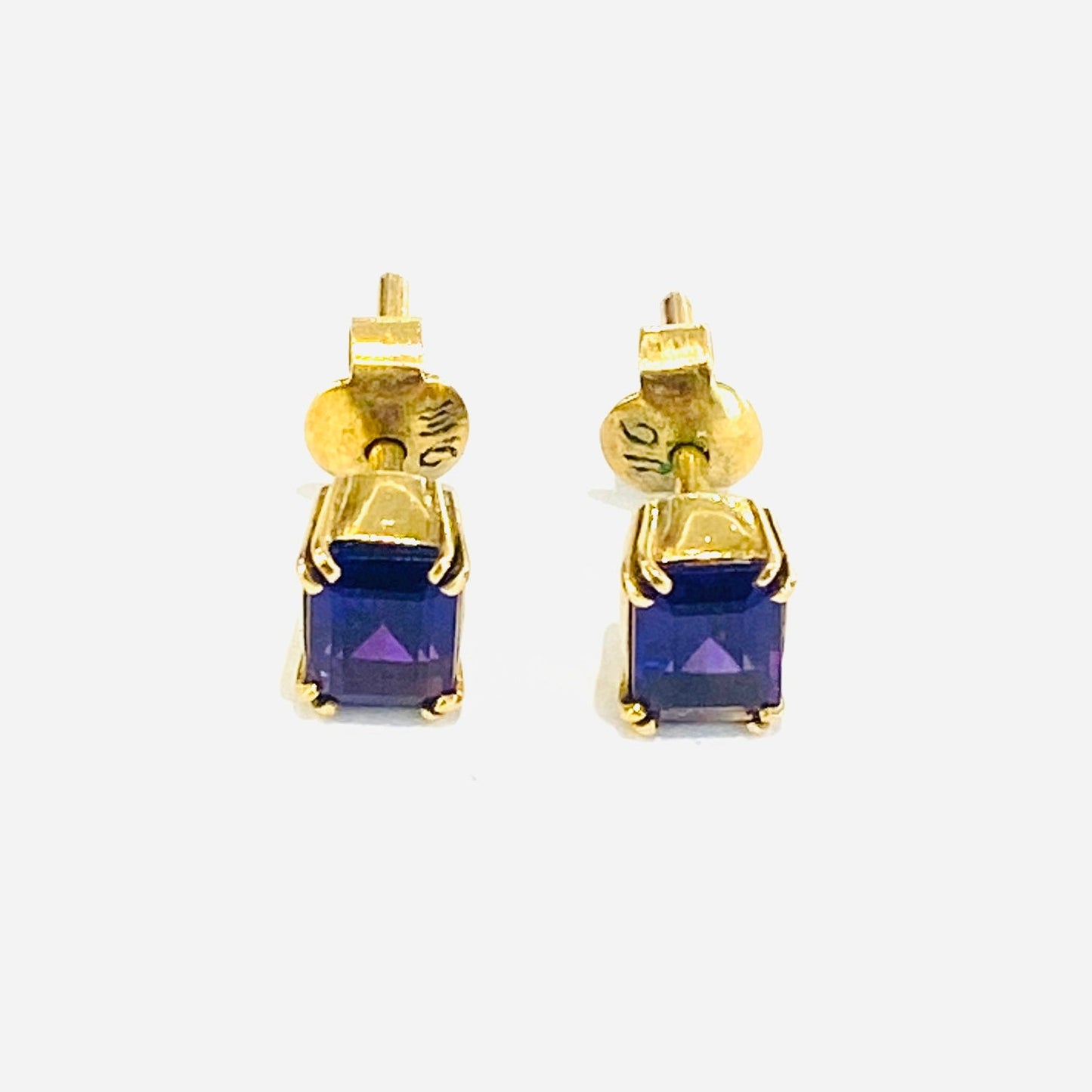 9ct Yellow Gold Amethyst Set Stud Earrings Pre-Loved