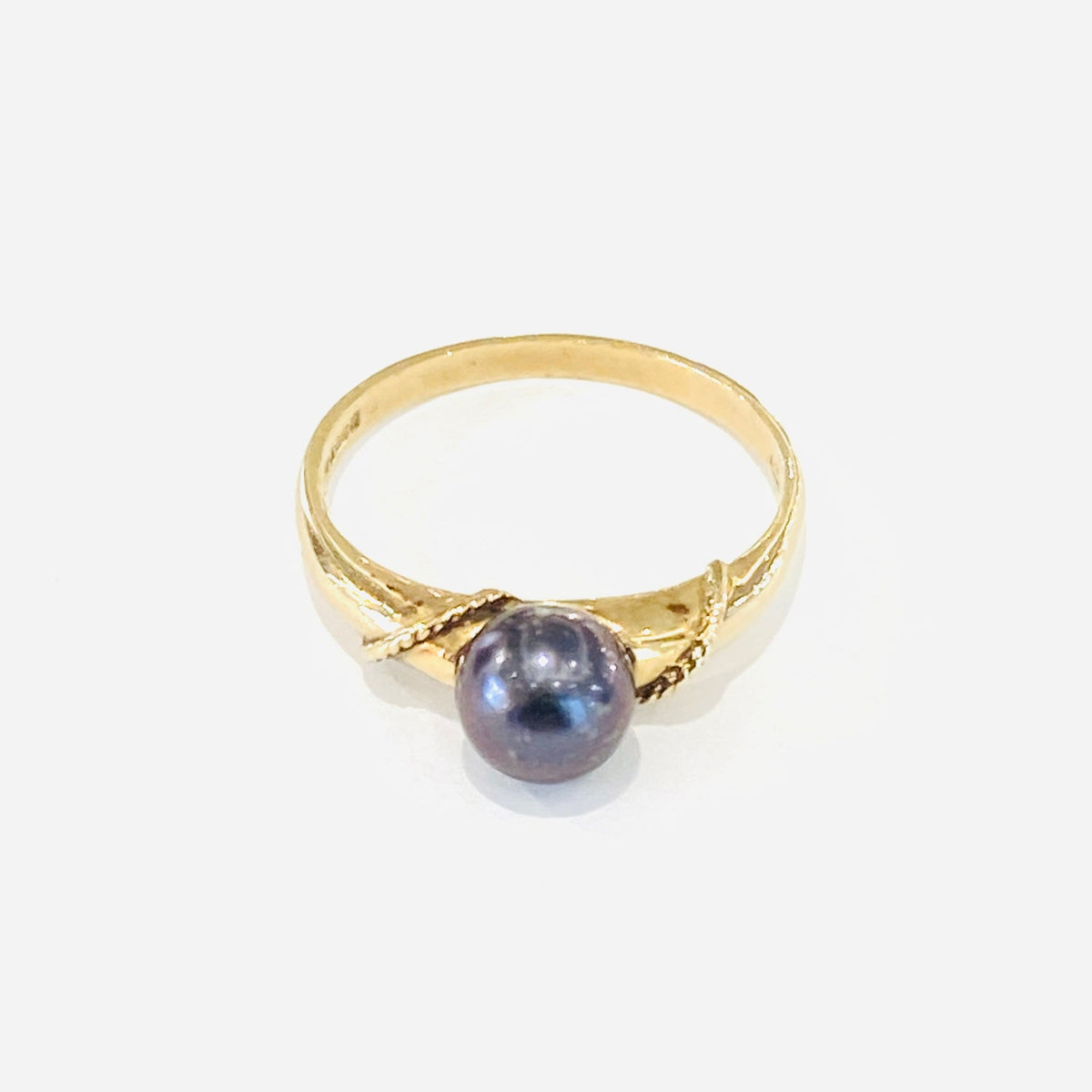 9ct Yellow Gold Cultured Black* Colour Pearl Set Ring Preloved
